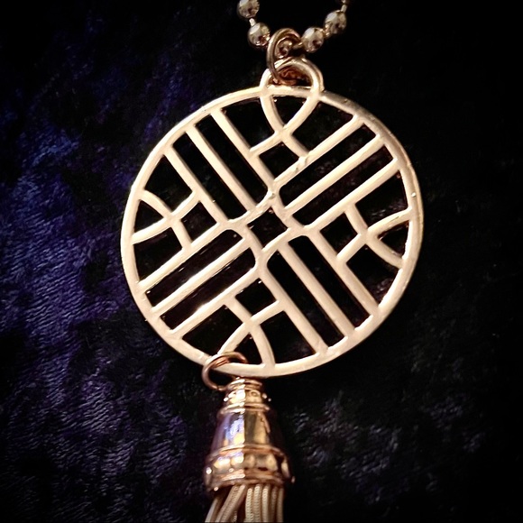 Stunning Rose Gold pendant necklace - Picture 3 of 4